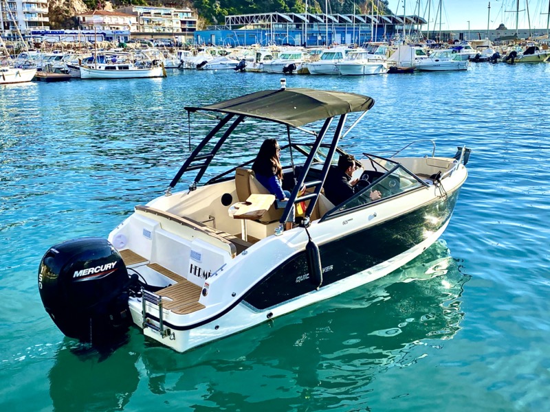 Hermes saliendo del puerto de Blanes